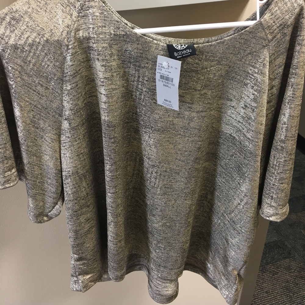 Gold blouse from the buckle